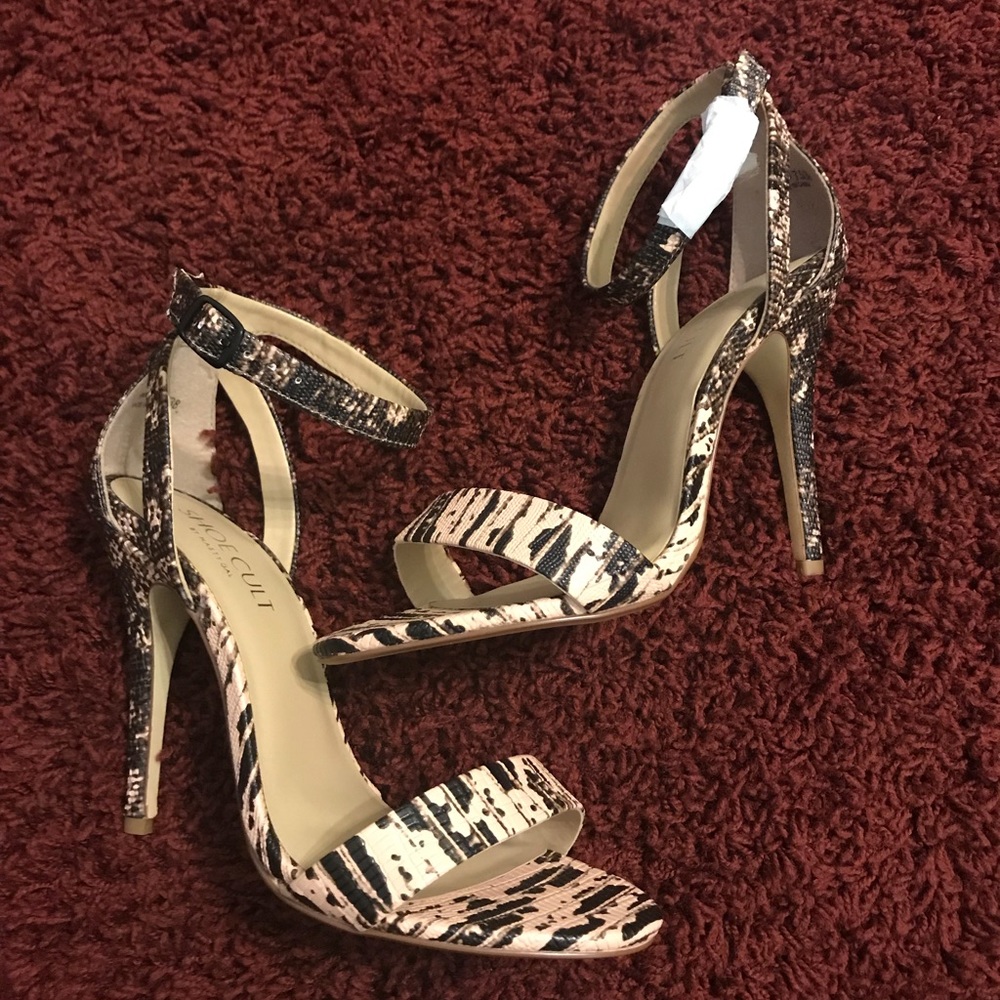 Shoe Cult by Nasty Gal Snakeskin Jema Sandals 7.5
